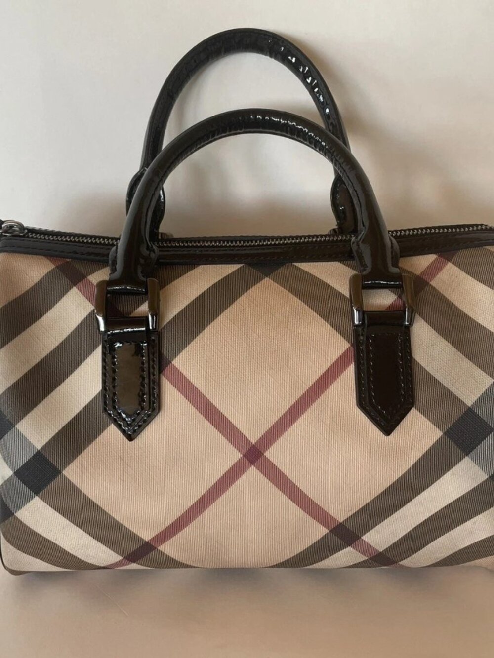 BURBERRY CHESTER BAG BEIGE/BLACK NOVA CHECK PVC & PATENT LEATHER - Picture 7 of 7